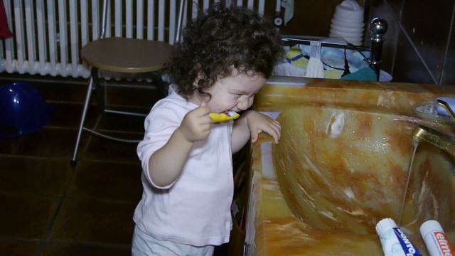 How To Brush Your Teeth смотреть онлайн