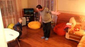 Ударил по попе