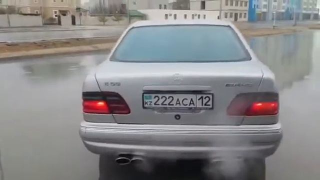 Mercedes w210 E55 amg смотреть онлайн