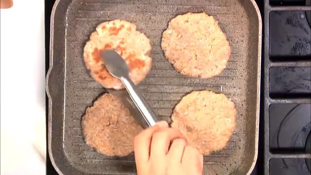 Şeftalili Salsa Burger Tarifi смотреть онлайн