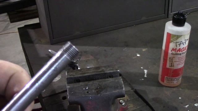 Shortcuts to straighter Threads with Dies! #tipblitz19 смотреть онлайн