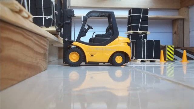 MINIATURA VOLVO FH16 RC смотреть онлайн