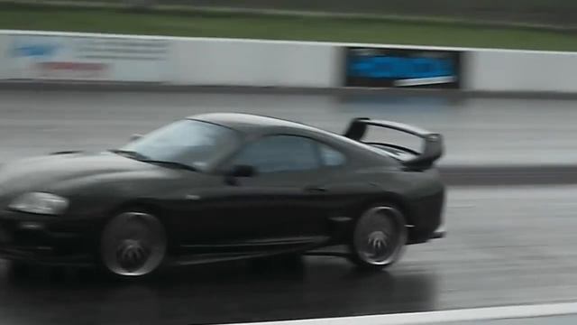 Turbo Supra vs Supercharged Civic смотреть онлайн