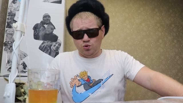 Наташа Губарева ВСЁ ИЗДЕРЕТ О ПОМЕТИТ..., ГЛЯ КАКАЯ....Живу одна в деревне Обзор влога.