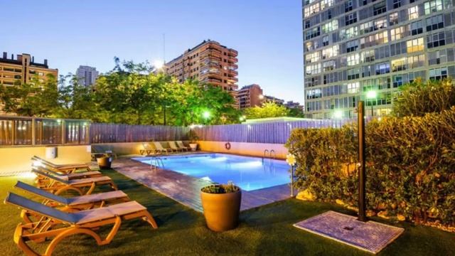 Hotel Valencia Oceanic - Full Review | Voyage Spain смотреть онлайн