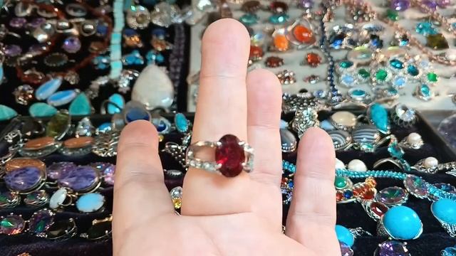 Распродажа колец с камнем серебра и посеребрения ,распродажа действует три дня. смотреть онлайн