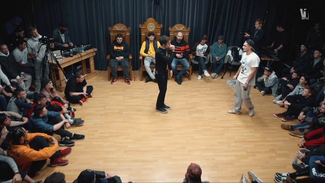 V1 батл / Mal'coM (NikeTowN.bro) VS Сазон смотреть онлайн