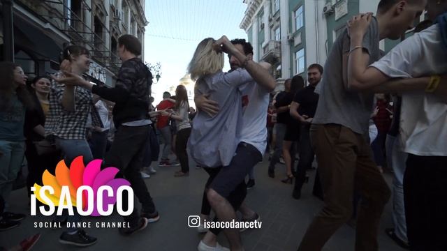 Paco Sanmartin And Arina Hamidova Open Air Salsa Dancing In Respublica Vosmera, 01.05.2018
