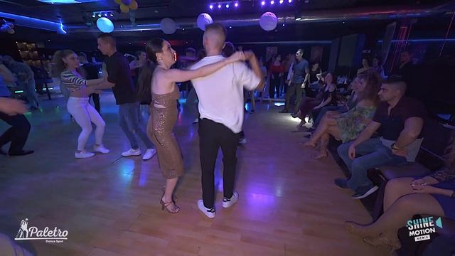 Georgy Tomov & Desislava Ilieva - Salsa Social Dance | Paletro & Abayomi Christmas Party Time смотреть онлайн
