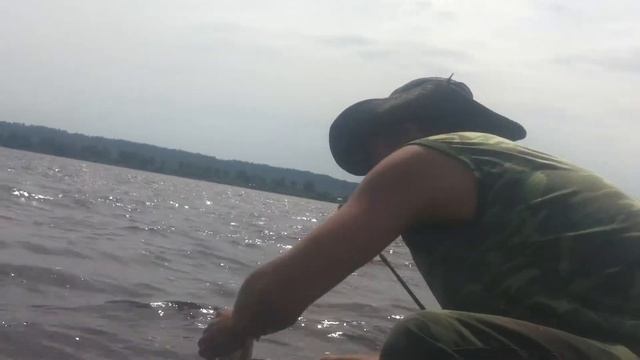 Лещи напали, не отпускают... смотреть онлайн