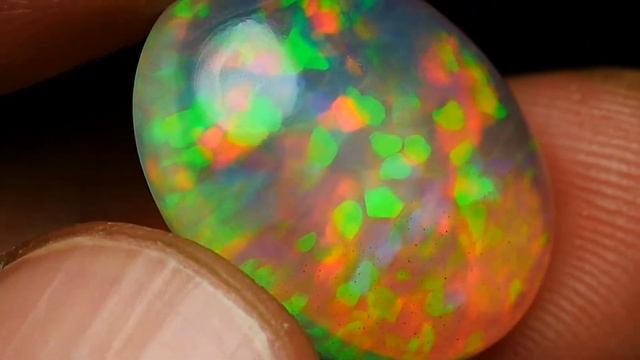 7.90 CRT VERY CLEAR PRISM HONEYCOMB PATTERN DELUXE COLOR WELO OPAL смотреть онлайн