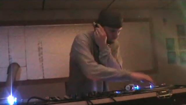 DJ Mazzi - Drum n Bass Set Part 2.wmv