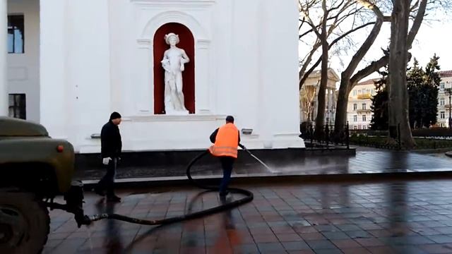 Городские дороги уборка после 1 апреля