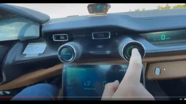 Rimac C_Two beats Bugatti Chiron 1/4 mile time on 'DIRTY' road смотреть онлайн