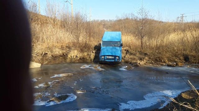 Уазик, провалился, лёд. смотреть онлайн