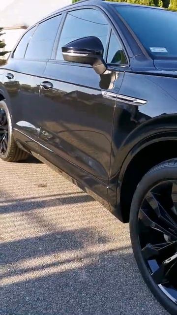 Zabezpieczenie lakieru powłoką ceramiczną VW Touareg смотреть онлайн