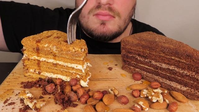 ASMR CHOCOLATE LAYER CAKE AND HONEY LAYER CAKE MUKBANG (ASMR EATING, NO TALKING) | MARTIN ASMR