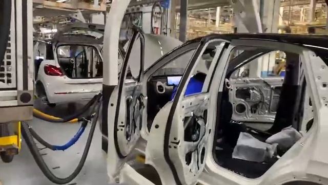 Our factory! #manufacture #wuling #liuzhou #bingo смотреть онлайн