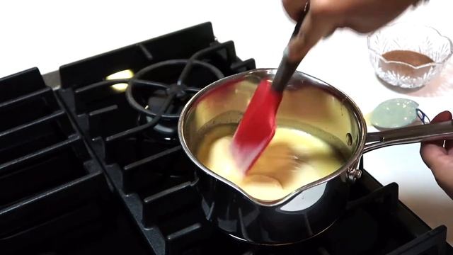 BEST & EASY BRAZILIAN CARROT CAKE // BRIGADEIRO TOPPING// LIFEWITHLO