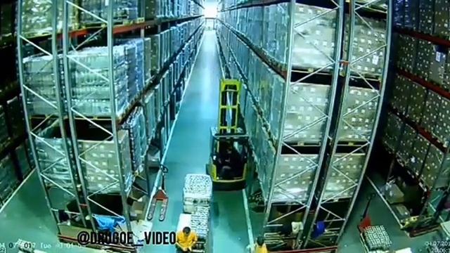 катастрофа на складе смотреть онлайн