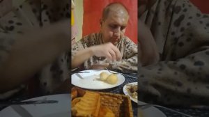 картофель в мундире у Виктора на ужин