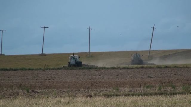 2 Т-150 К с БДТ-7 на дискование почвы. смотреть онлайн