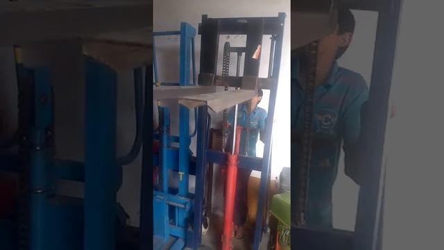 Manual lifter stacker 2023 смотреть онлайн