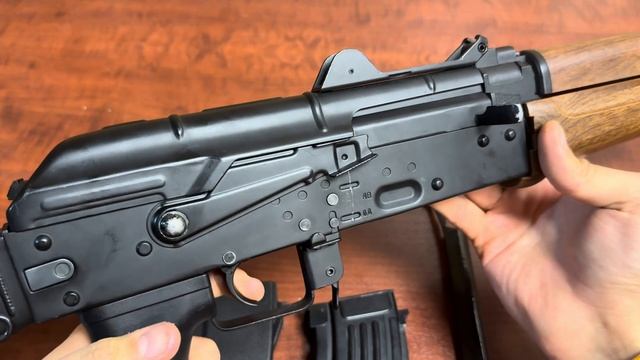 Обзор страйкбольного привода АКС-74У компании CYMA! смотреть онлайн