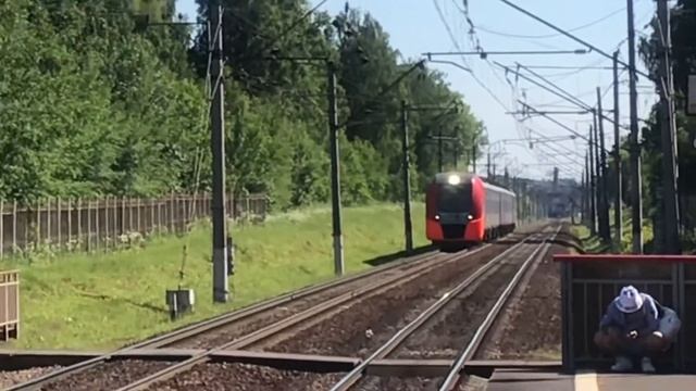 Электропоезд ЭС1П-010 «Ласточка» с поездом №716 "Москва - Кострома" смотреть онлайн