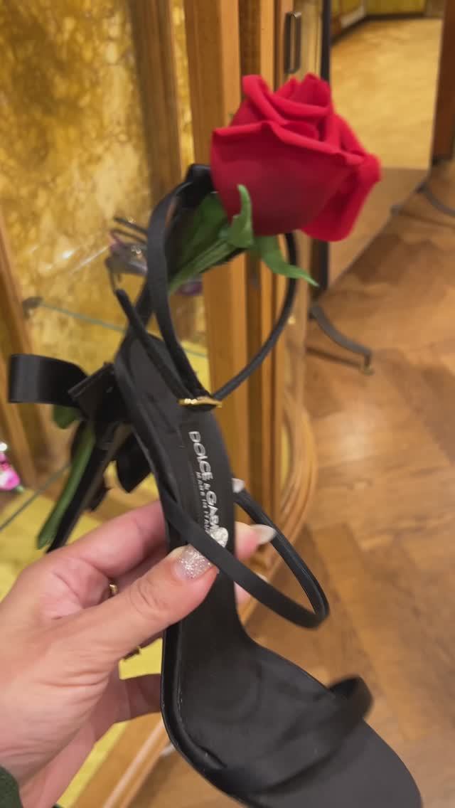 Самый дорогой магазин в мире #самыйдорогой#магазин#универмаг#торговыйцентр#лондон#шоппинг смотреть онлайн