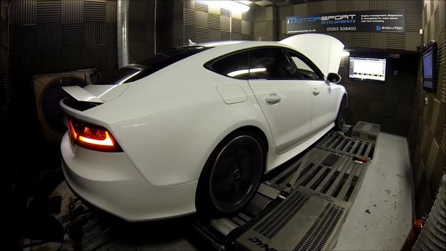 A customers 700BHP Audi RS7 On the Dyno at Motorsport Developments In Blackpool Lancashire смотреть онлайн