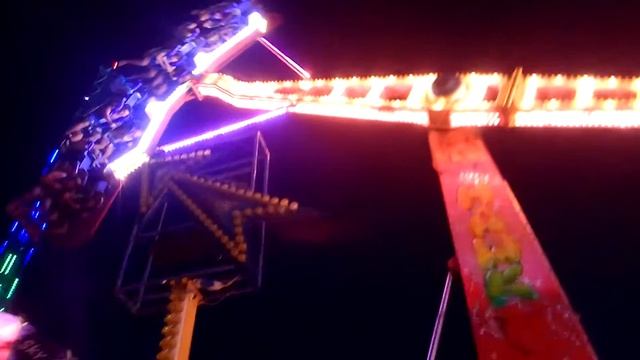 Аттракцион ,,Молот,,