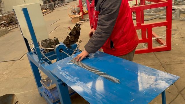 8-7 steps Coiled Architectural Metal Wire Mesh machine working video +86 182 3048 9099 смотреть онлайн