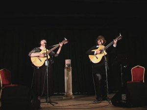 Елена Фролова и Юлия Зиганшина "Журавли" (Я.Френкель - Р.Гамзатов в пер Н.Гребнева)