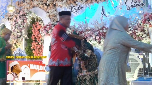 LIVE Ceramah Paling Lucu Terbaru Ustadz Das'at Latif " Suami Sabar Menghadapi Istri " смотреть онлайн