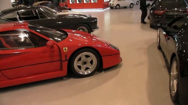 Joe Macari Dealership: Bugatti EB110 SS & Pagani Zonda C12 S смотреть онлайн