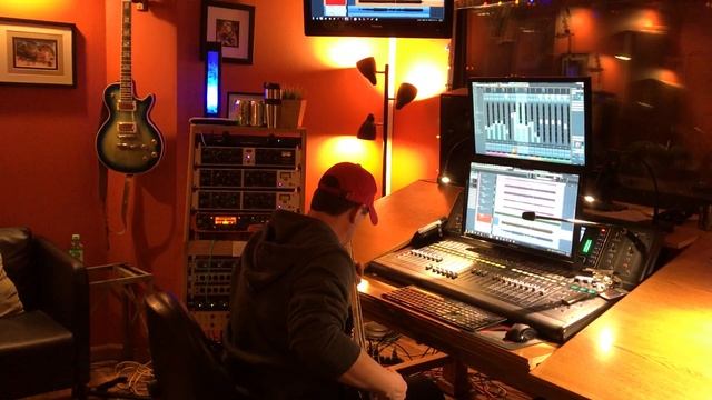 Last Crack - Icicle Bass Session - Megatone Studios - Feb. 2017 смотреть онлайн