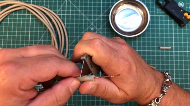 How To Install A Crimp On PL-259 to Coax смотреть онлайн