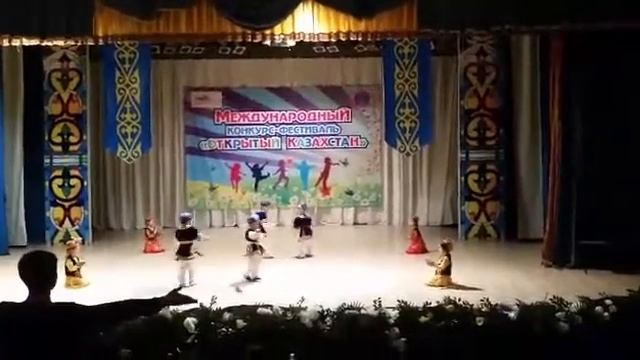 Уйгурский танец. Малыши