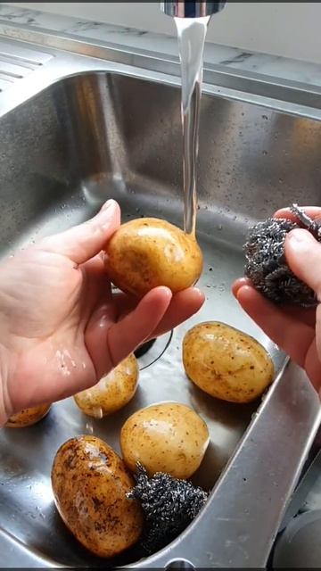How To Wash Brushed Potatoes The Easiest Way, To Make Wedges. Please Like If You Think It's Helpful