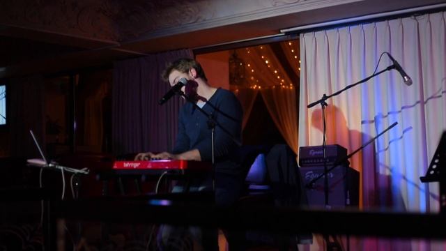 ОЛЕГ СИДОРОВ - ДЕНЬ ОПЯТЬ ПОГАС (LIVE) смотреть онлайн