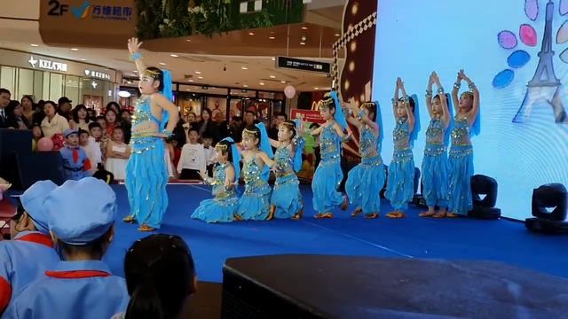 Chinese kids dance on Indian songIII CHINA 🇨🇳 II jinzhou смотреть онлайн
