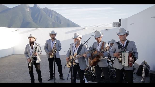 El Año Viejo - Conjunto Monarka смотреть онлайн