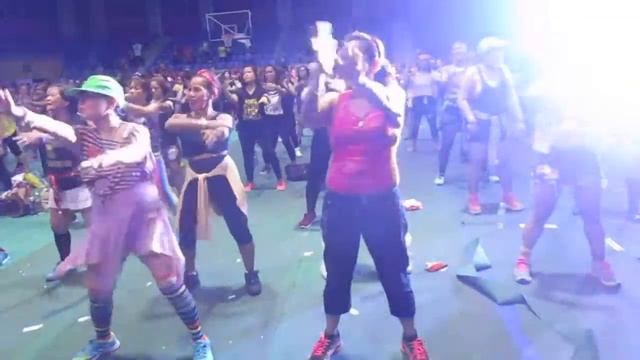 05/06/17 LAST PART-VIDEO IT`S BEAUTIFUL LIFE BACK TO THE 90`S DANCE PARTY смотреть онлайн