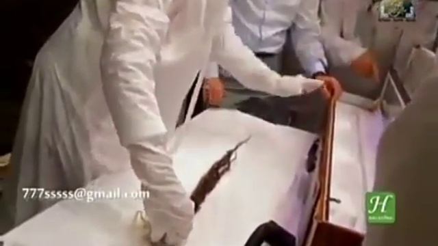 БЛАГОДАТЬ ДЛЯ УММЫ ВОЛОС ПРОРОКА МУХЬАММАДА АЛАЙХИ САЛАМ ! смотреть онлайн