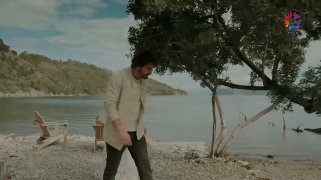 Hayata Bir Kez Geliyoruz Sonuçta! | Yüz Yıllık Mucize 1. Bölüm смотреть онлайн