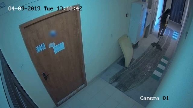 уборка в коридоре смотреть онлайн