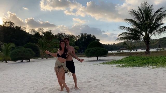 Salsa Dance @malibu Beach, KoPhangan, Thailand