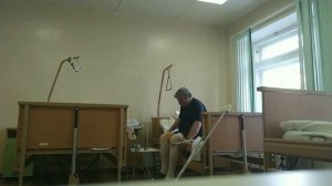 Замена тазобедренного сустава. Второй день после операции. Укладываемся на кровать
