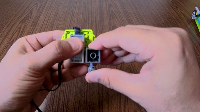 Lego Wedo 2.0 Tank - Original design by Valeriy Tereschuk смотреть онлайн